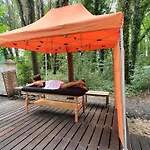 Les Bulles De La Maison Du Rocher Campismo de Luxo Noisy-sur-Ecole