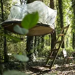 Campismo de Luxo Les Bulles De La Maison Du Rocher 3*