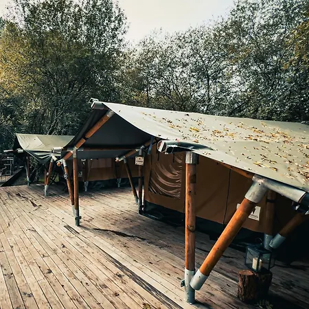 Les Bulles De La Maison Du Rocher 3*
