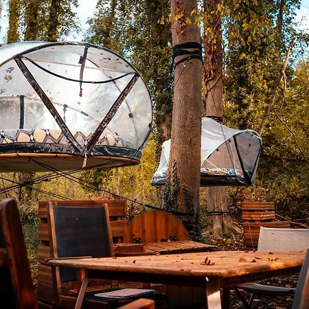 Campismo de Luxo Les Bulles De La Maison Du Rocher Noisy-sur-Ecole